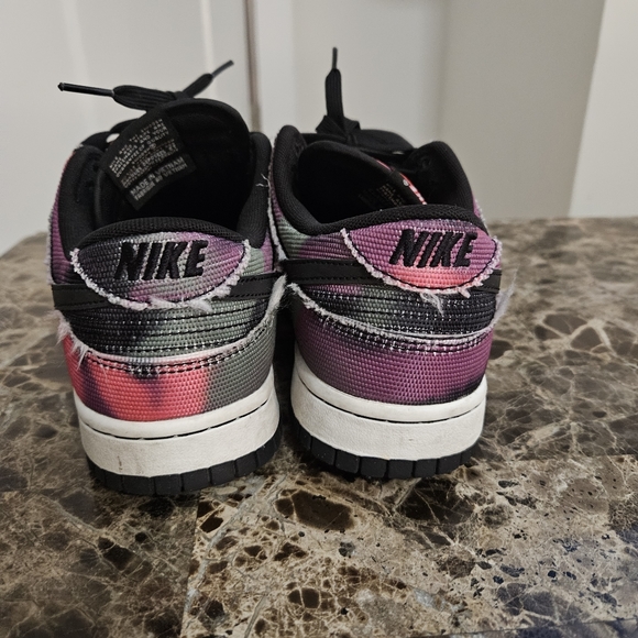 Graffiti Nike Dunk Lows Retro PRM - Picture 3 of 4